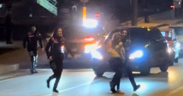 Edirne de kriz geçiren genç kadın çevreye saldırdı: Polis müdahale etti Edirne Haberleri