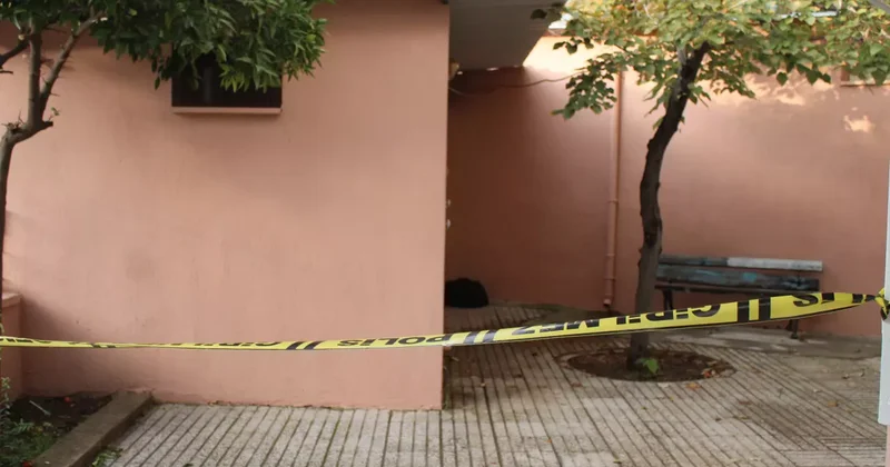 Camii avlusunda şüpheli çanta paniği