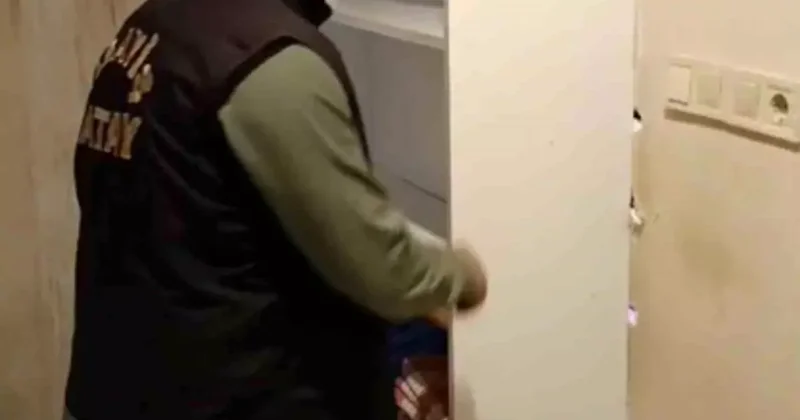 Kapağı açan polis, fuhuş için bekleyen 9 kadınla göz göze geldi