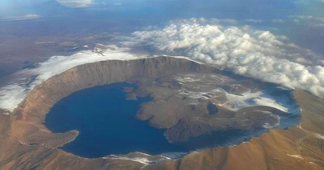 Dünyanın ikinci büyük krateri havadan böyle görüntülendi Bitlis Haberleri
