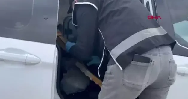 Kaçakçıların akılalmaz yöntemi! Ekipler kıskıvarak yakaladı
