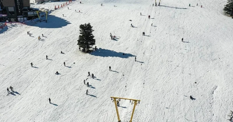 Uludağ’da kar kalınlığı 5 santimetreyi buldu