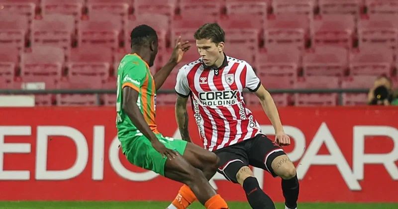 Alanyaspor, 1 puanı son dakikada aldı