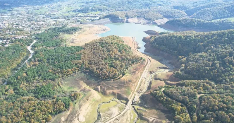 Sular çekildi tarihi yol ortaya çıktı