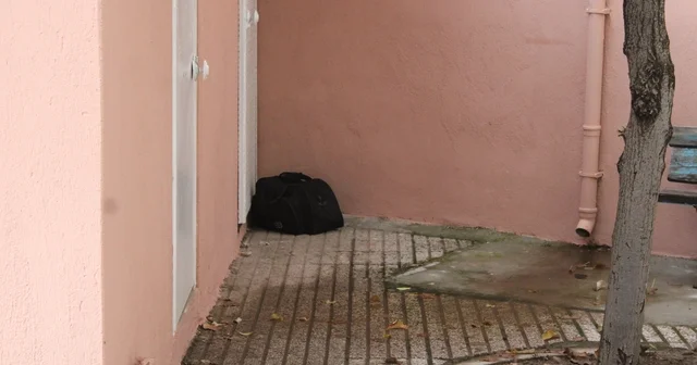 Camii avlusunda şüpheli çanta paniği 3 gündür dokunulmayan çanta ekipleri harekete geçirdi Aydın Haberleri