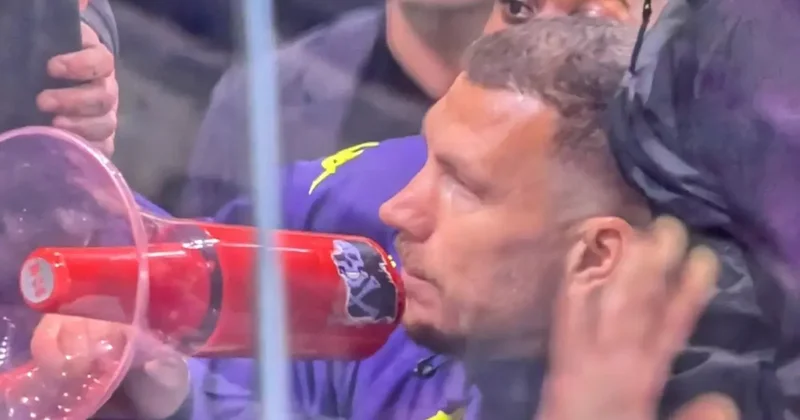 Maç biter bitmez Dzeko megafona sarıldı: Taraftarın gözü döndü