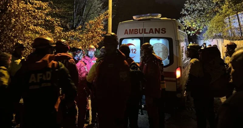 Bursa da ormanlık alanda mahsur kalan 2 gençten biri hayatını kaybetti