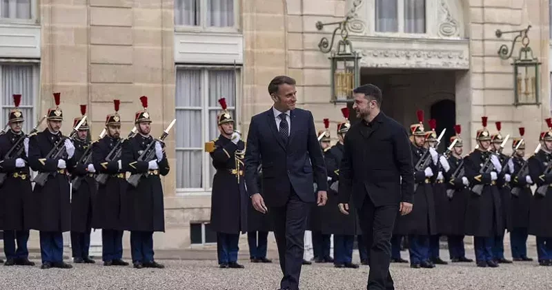 Ukrayna Devlet Başkanı Zelenskiy, Fransa’da