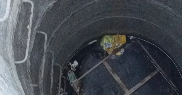 Su kuyusunda mahsur kalan yavru kedi, kurtarılarak annesine teslim edildi Hatay Haberleri