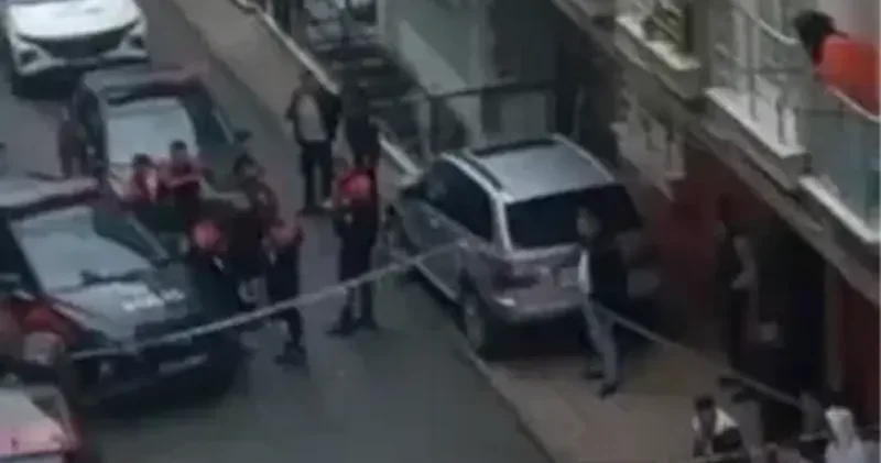 Üst kattaki komşusuyla tartıştı: Evini kurşun yağmuruna tuttu İstanbul Haberleri