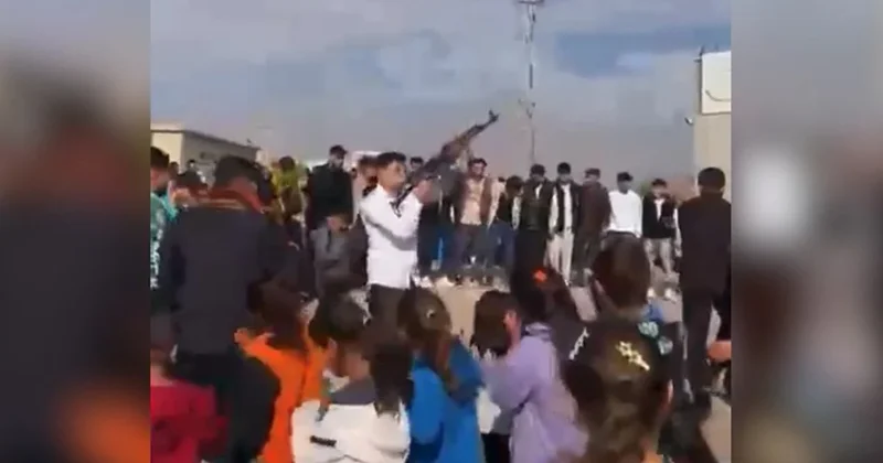 Onlarca çocuğun yanında uzun namlulu tüfekle havaya ateş açtılar Sözcü Gazetesi