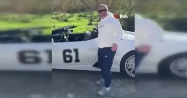 Lamborghini ile köye geldi, ninesi direksiyona geçti