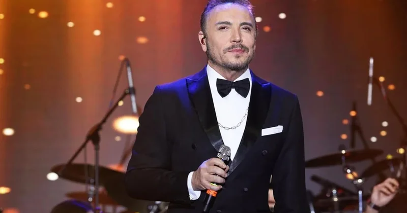 Cenk Eren sahnede talihsiz kaza geçirdi Sözcü Gazetesi