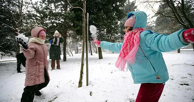 İstanbul un 5 ilçesi ve birçok ilde okullar tatil