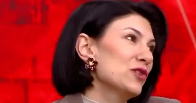 Gazeteci Ece Sevim’den CHP’deki adaylık denklemine ilişkin çarpıcı çıkış: ‘İmamoğlu yükünden kurtulması gerek’ diyerek anlattı VİDEO İZLE