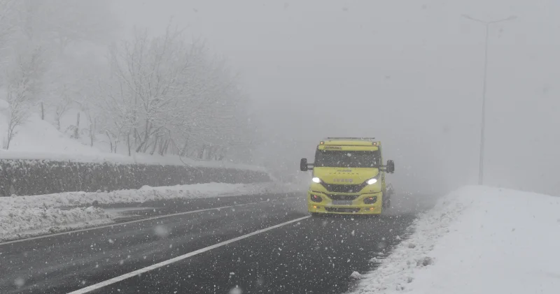 Batı Karadeniz de karla mücadele: 306 köy yolu ulaşıma açıldı Son Dakika Haberleri