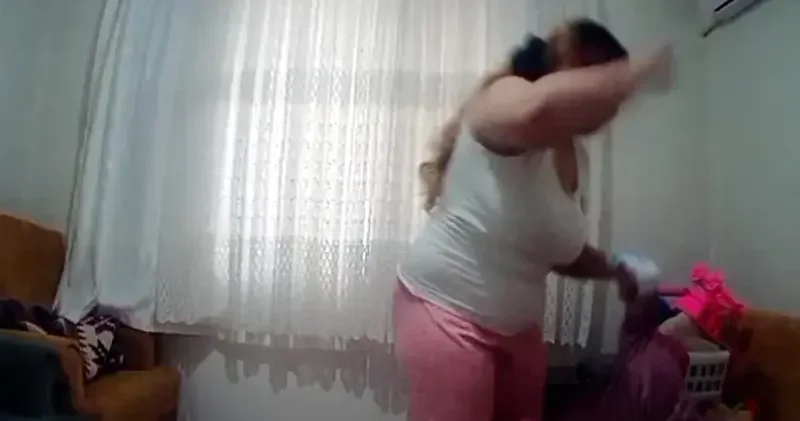 1 yaşındaki bebeğe anne şiddeti kamerada