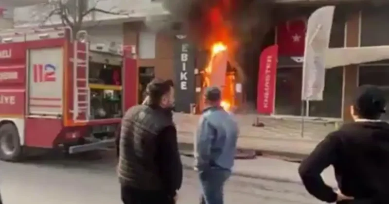 Dükkan önünde başlayan yangın akülerin patlamasıyla büyüdü