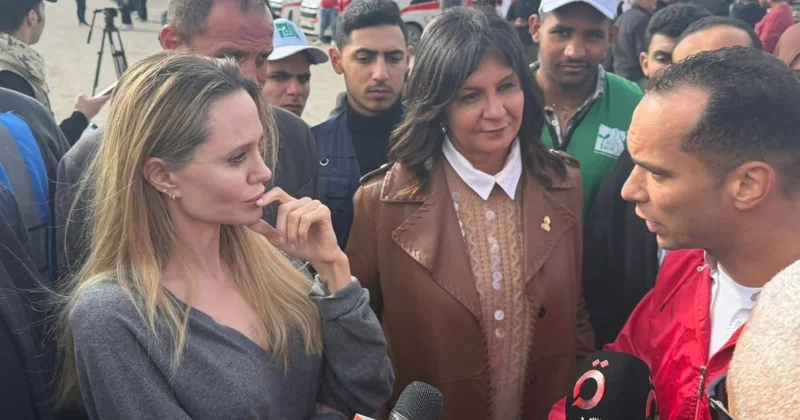 Angelina Jolie sınır kapısında Sözcü Gazetesi