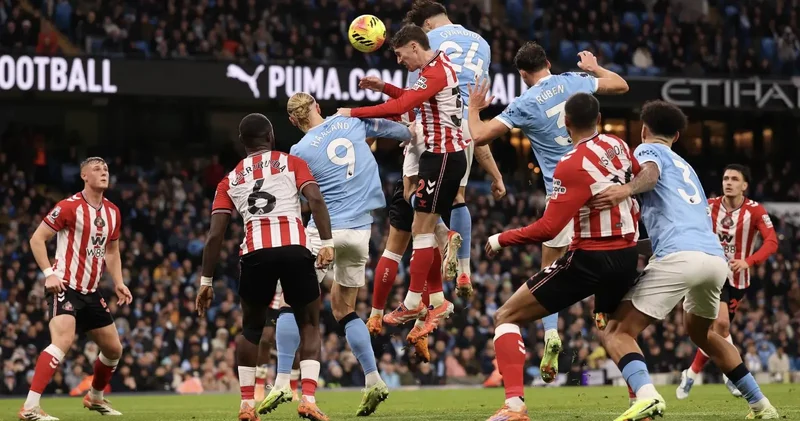 Manchester City nin galibiyet serisi, Sunderland deplasmanında bozuldu