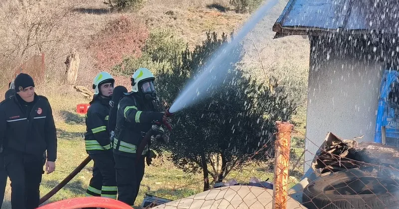 Muğla’da ev ve otomobil küle döndü