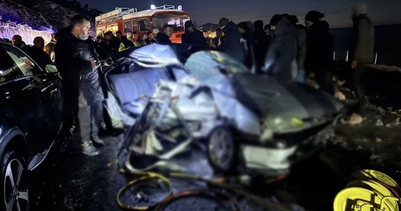 Sinop ta iki otomobil çarpıştı, 2 kişi öldü, 6 kişi yaralandı