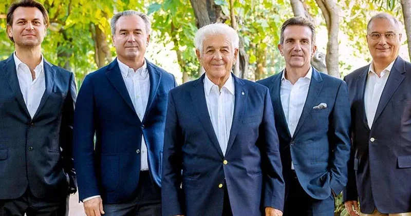 Kardeşlerin miras kavgası dev holdingi iflasa sürükledi!