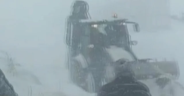 Yüksekova’da taziyeye gidenler fırtınaya yakalandı VİDEO İZLE