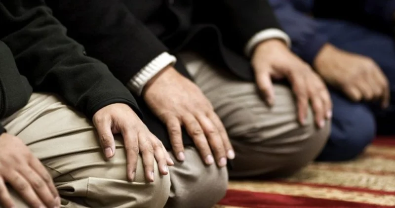 Cuma namazı nasıl kılınır, kaç rekat, farz mı? İşte adım adım cuma namazı kılınışı