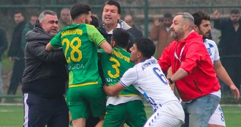 Olaylı derbiye ceza yağdı: 3 futbolcuya 9 ar maç