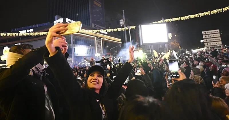 Karlı havada doyasıya eğlendiler