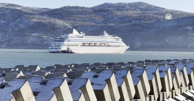 “Astoria Grande” rotayı İstanbul a çevirmek zorunda kaldı Sözcü Gazetesi