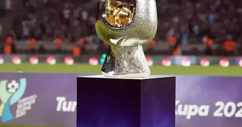 Derbiler şifresiz yayınlanacak! Süper Kupa maçları hangi kanalda?