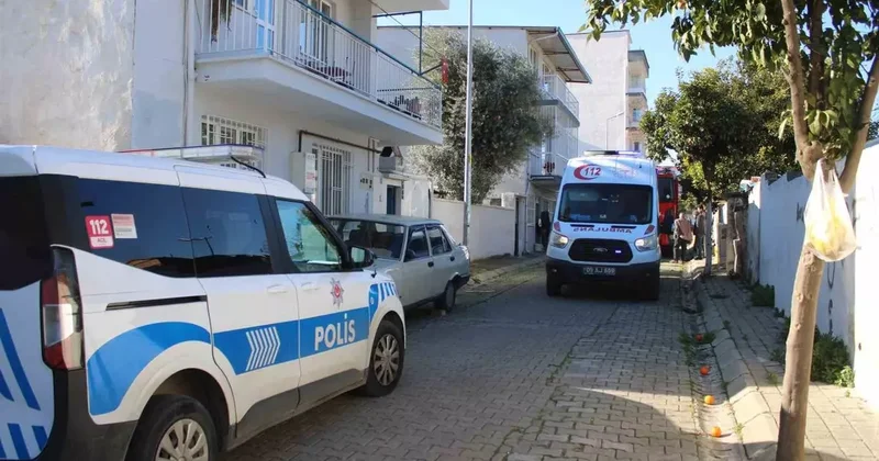 Uyurken kulağına pamuk tıkayınca, ekipler kapıya dayandı