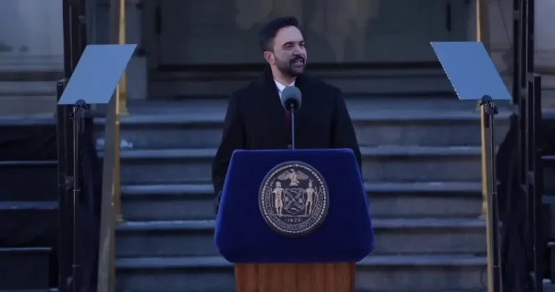 Göreve gelen ilk Müslüman ve sosyalist oldu: Mamdani yeminini etti göreve başladı