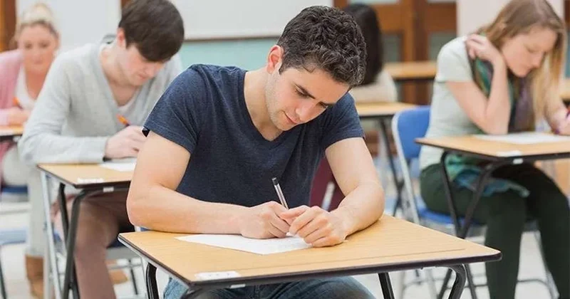 Tartışmalı karar yürürlüğe girdi! Rusça konuşmak yasaklandı... Sözcü Gazetesi