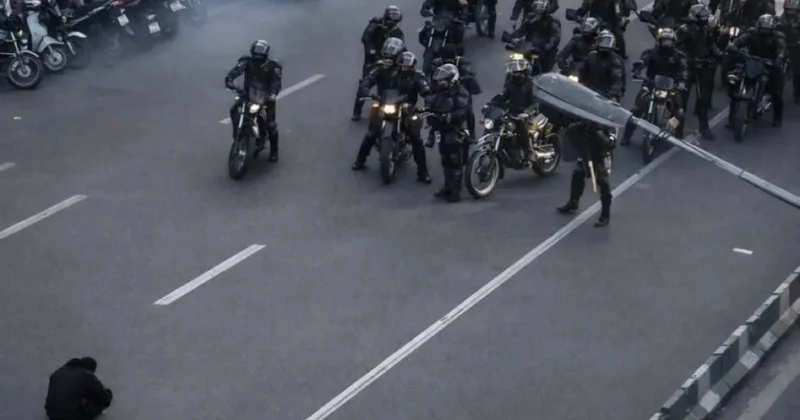 Komşuda halk sokağa indi, ortalık karıştı: Ölüler var Sözcü Gazetesi