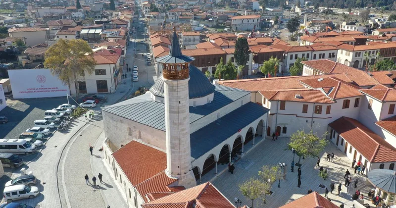 Habib i Neccar Camii nde 3 yıl aradan sonra ilk cuma namazı kılındı