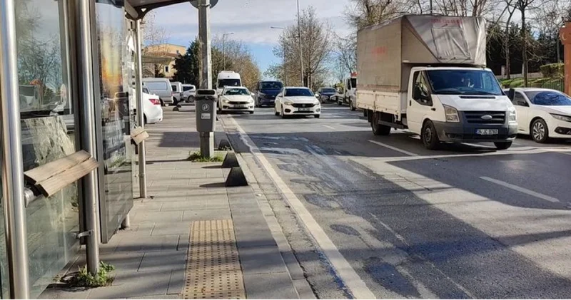 1 aylık bebeği durağa bıraktılar! Son dakika haberleri