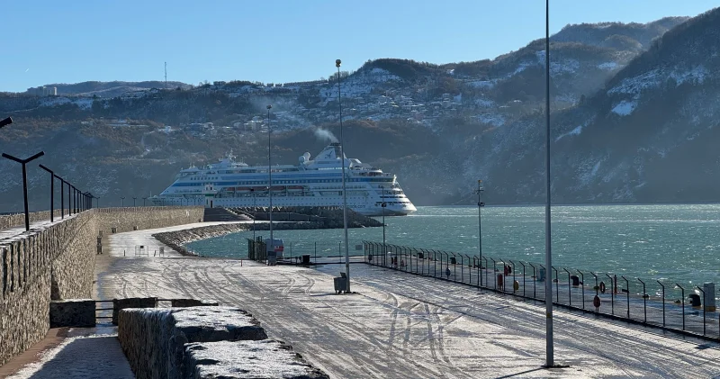 Rusya dan Amasra ya gelen yolcu gemisine rüzgar engeli Gündem Haberleri