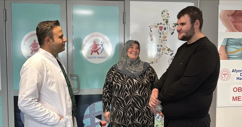 Tükettiği abur cuburun da etkisiyle 198 kiloya kadar çıkan genç 6 ayda 50 kilo verdi Sağlık Haberleri