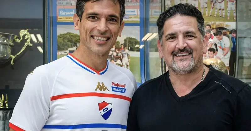 44 yaşındaki efsane Santa Cruz dan sürpriz imza