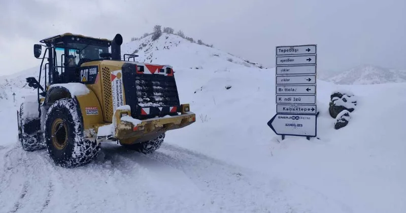 Kar yağdı, her yer kapandı: 191 mahalleye ulaşım sağlanamıyor Gündem Haberleri