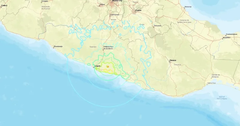 Meksika beşik gibi sallandı! Devlet başkanının basın toplantısı yarıda kesildi