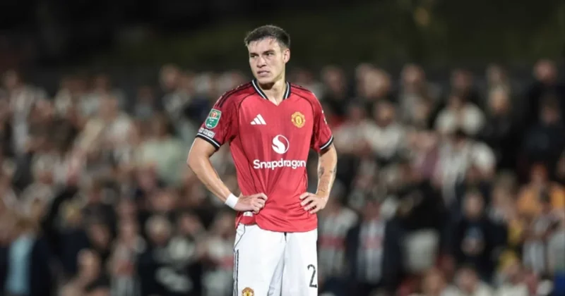 Galatasaray da her yol Uruguaylı yıldıza çıkıyor Sözcü Gazetesi