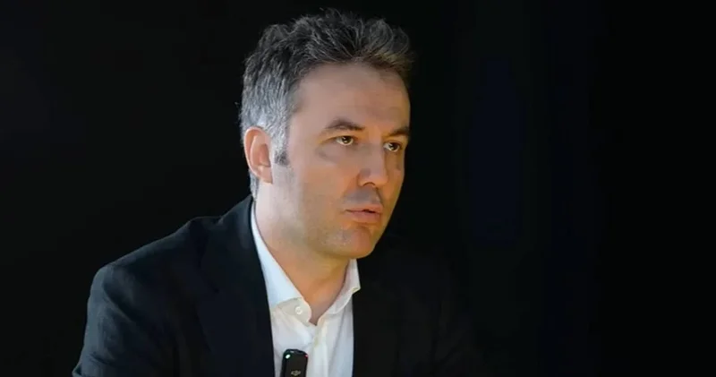 Mehmet Akif Ersoy 3 ay önce tövbe için Umre ye gitmiş