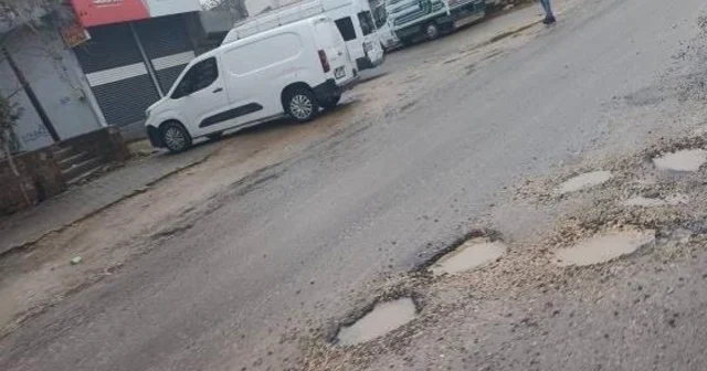 Vatandaşlardan bozuk yol tepkisi Diyarbakır Haberleri