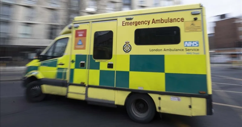 İngiltere de işlek bir bölgede bıçaklanan 50 yaşındaki kadın hayatını kaybetti