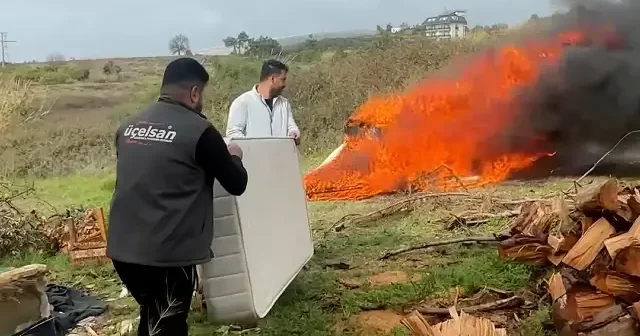 Patron eşyaları temiz kullanmayan personele sinirlenip lojmandaki her şeyi ateşe verdi VİDEO İZLE