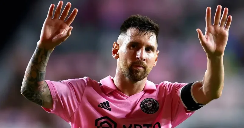 Galatasaray a Messi sürprizi: Canlı yayında duyuruldu